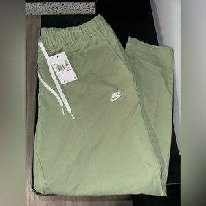 Nike Men's Club Woven Tapered Leg Pants XXL